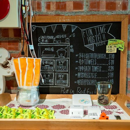 Funtime Hostel Chiayi Buitenkant foto